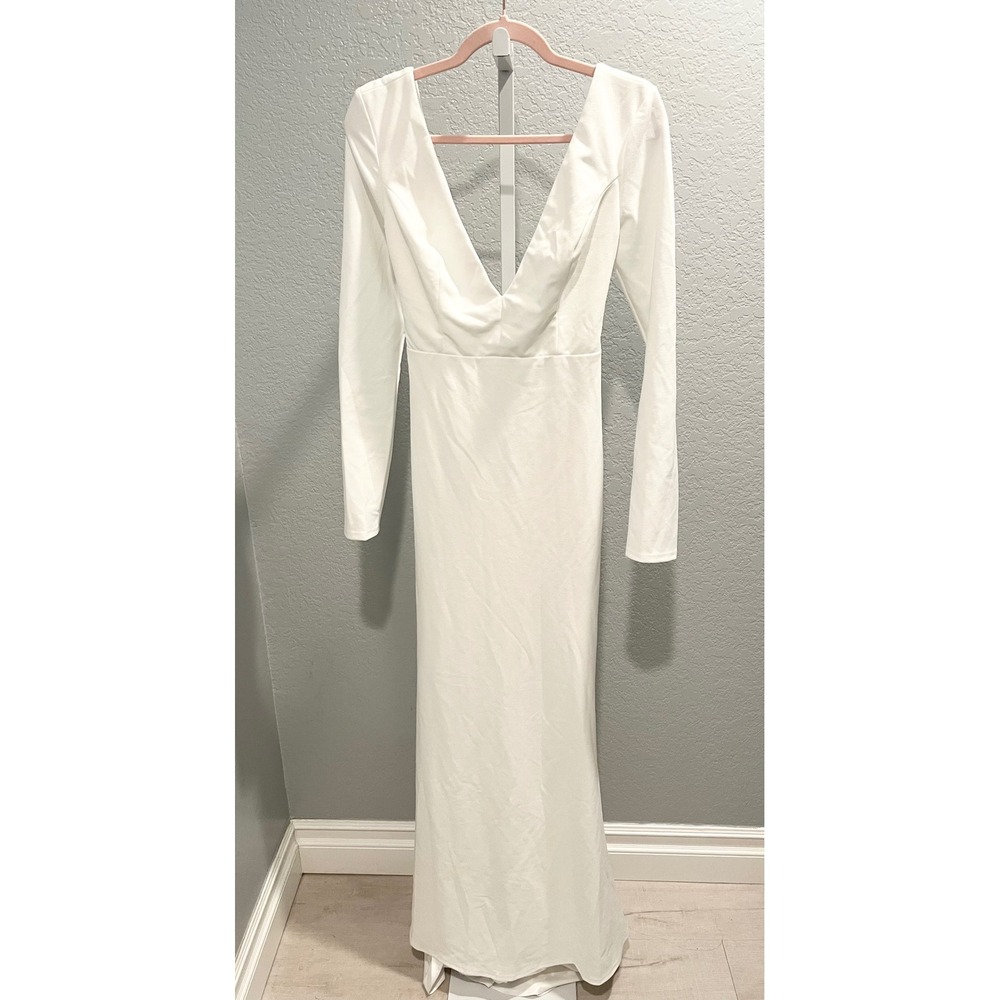 NWT Lulus Extravagant Love White Backless Long Sleeve Ruched Maxi Dress Medium